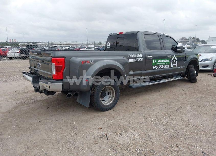 Photo 4 of 2019 Ford F-350 LARIAT (VIN 1FT8W3DT9KEF64792)