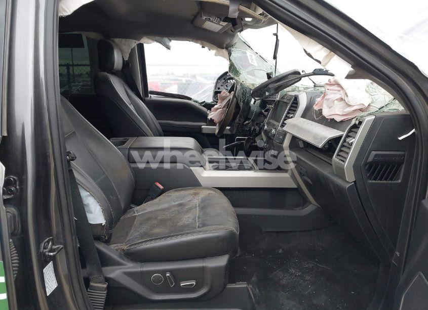 Photo 6 of 2019 Ford F-350 LARIAT (VIN 1FT8W3DT9KEF64792)