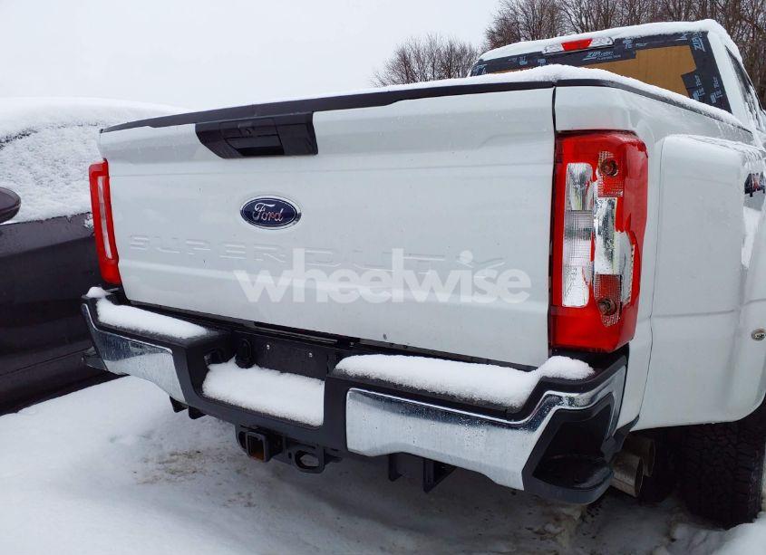 Photo 15 of 2024 Ford F-350 XLT (VIN 1FT8W3DT9RED80057)