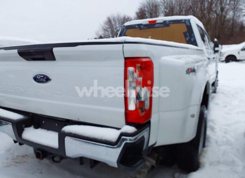 Photo 4 of 2024 Ford F-350 XLT (VIN 1FT8W3DT9RED80057)