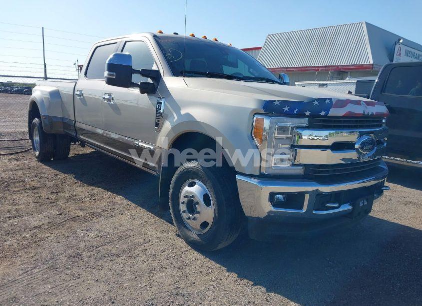 2017 Ford F-350 KING RANCH (VIN 1FT8W3DTXHEE61759) main photo