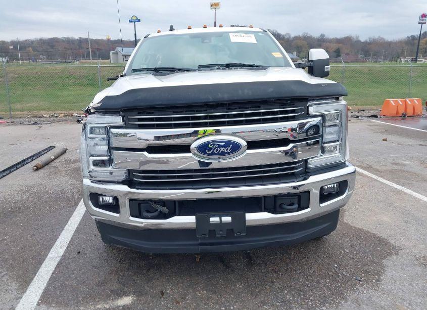 Photo 15 of 2019 Ford F-350 LARIAT (VIN 1FT8W3DTXKEC67837)