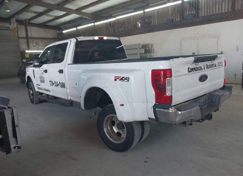 Photo 3 of 2019 Ford F-350 XL (VIN 1FT8W3DTXKEE08535)