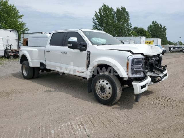 Photo 12 of 2024 FORD F450 SUPER DUTY N/A (VIN 1FT8W4DM3REF50203)