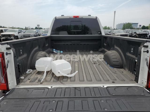 Photo 4 of 2024 FORD F450 SUPER DUTY N/A (VIN 1FT8W4DM3REF50203)