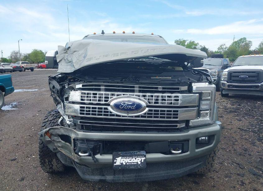 Photo 13 of 2019 Ford F-450 PLATINUM (VIN 1FT8W4DT8KEF64207)