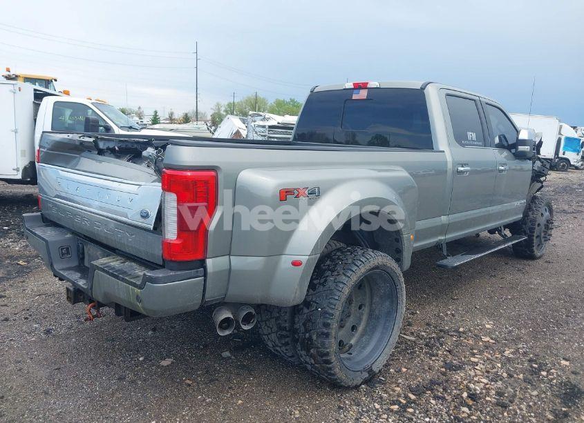 Photo 4 of 2019 Ford F-450 PLATINUM (VIN 1FT8W4DT8KEF64207)