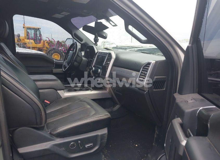 Photo 5 of 2019 Ford F-450 PLATINUM (VIN 1FT8W4DT8KEF64207)