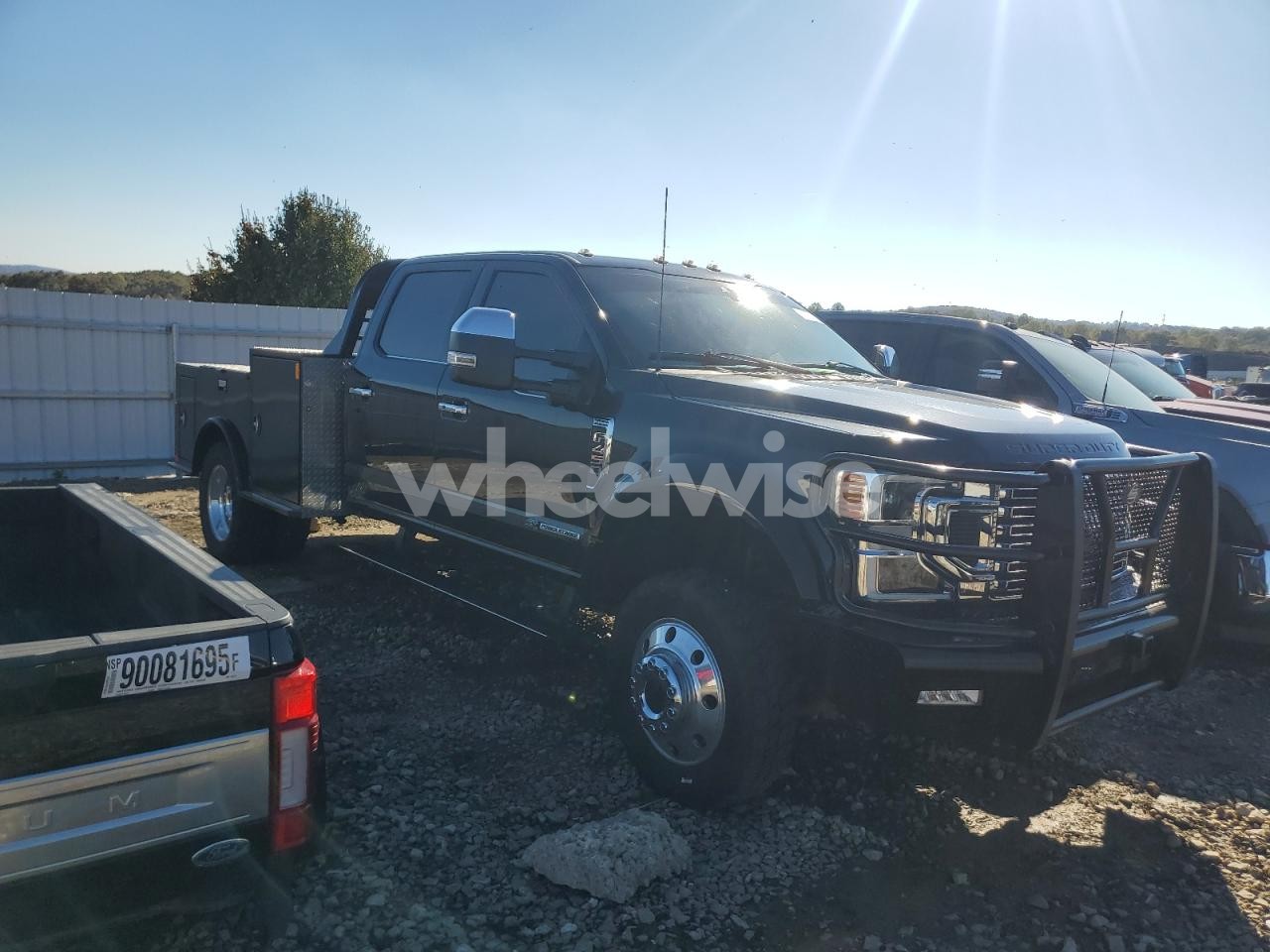 Photo 4 of 2022 FORD F450 SUPER DUTY N/A (VIN 1FT8W4DTXNEF00724)