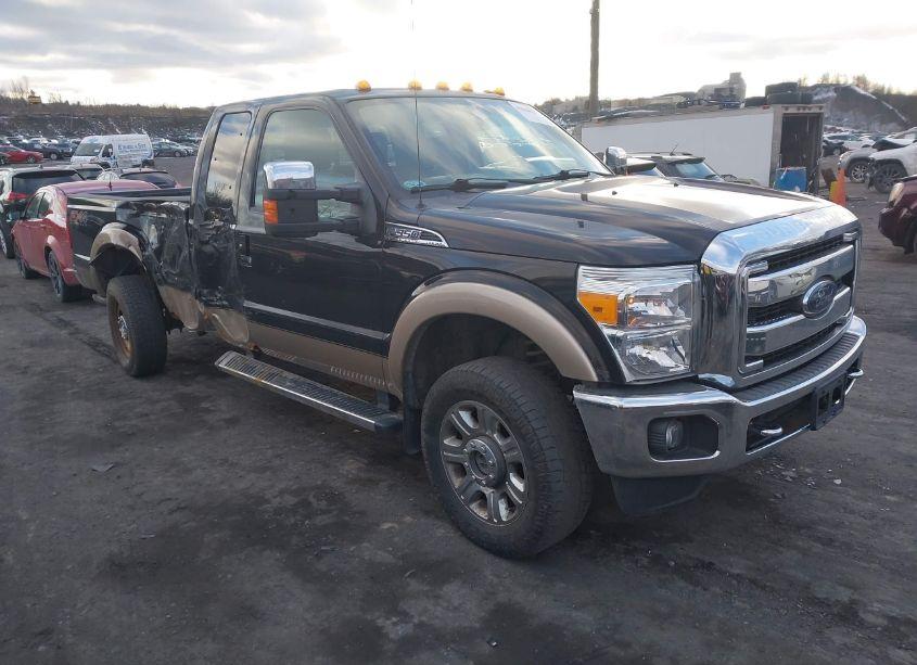 2013 Ford F-350 LARIAT (VIN 1FT8X3B67DEB16760) main photo
