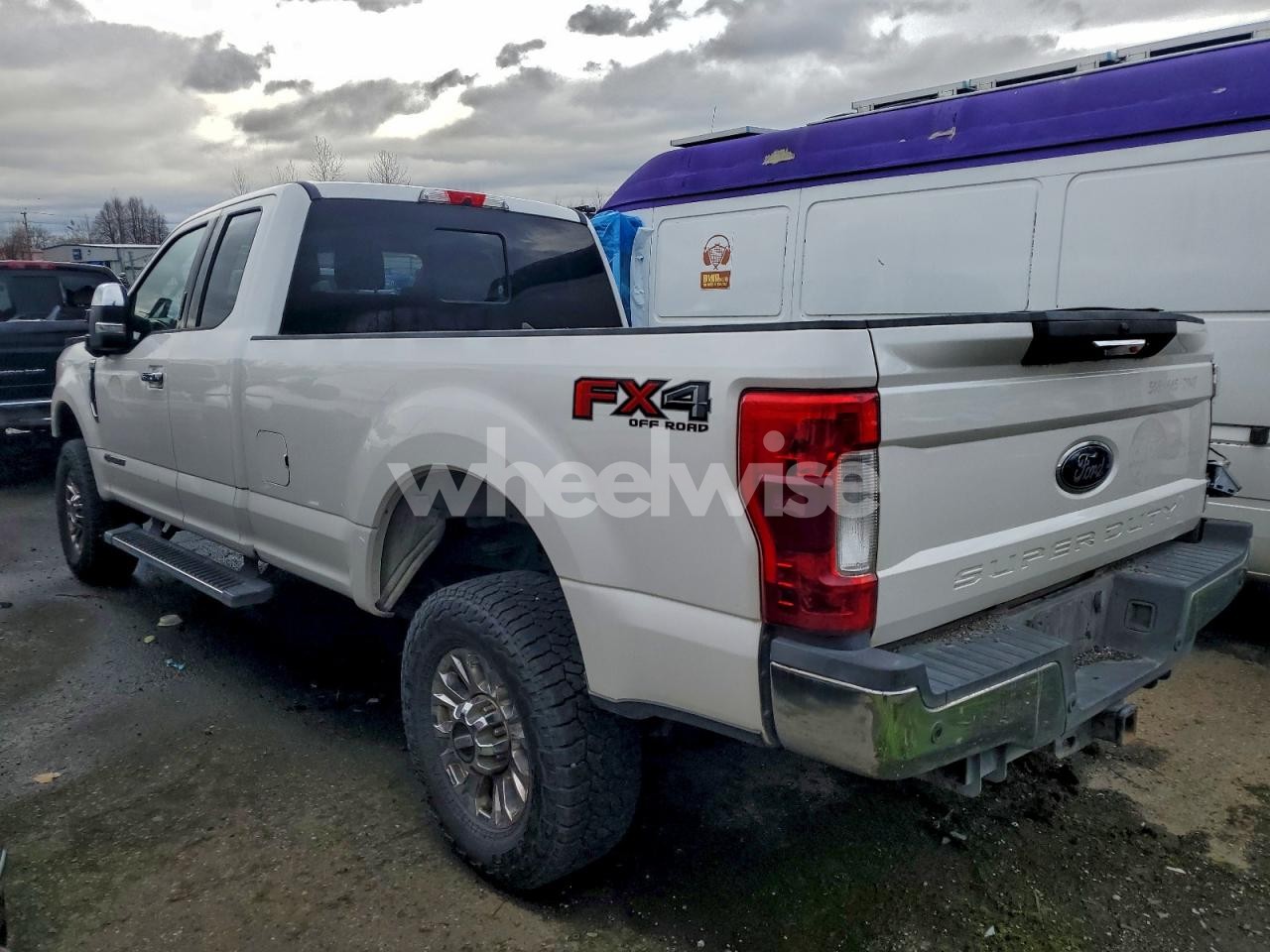 Photo 2 of 2018 FORD F350 SUPER DUTY (VIN 1FT8X3BT2JEC80371)