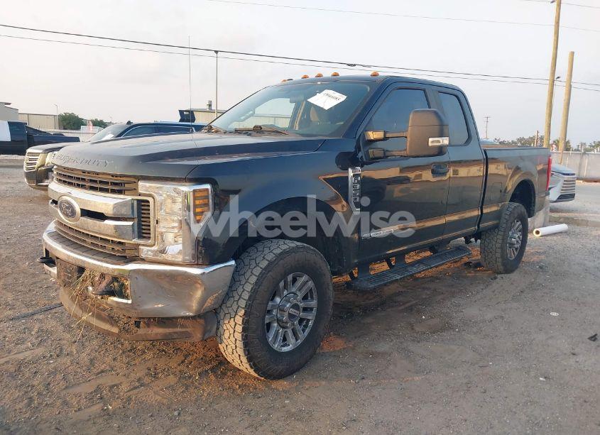 Photo 2 of 2019 Ford F-350 XL (VIN 1FT8X3BT8KED51042)