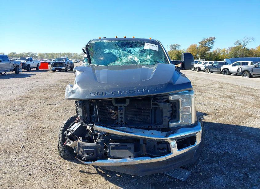 Photo 12 of 2017 Ford F-350 XLT (VIN 1FT8X3D66HEB22214)