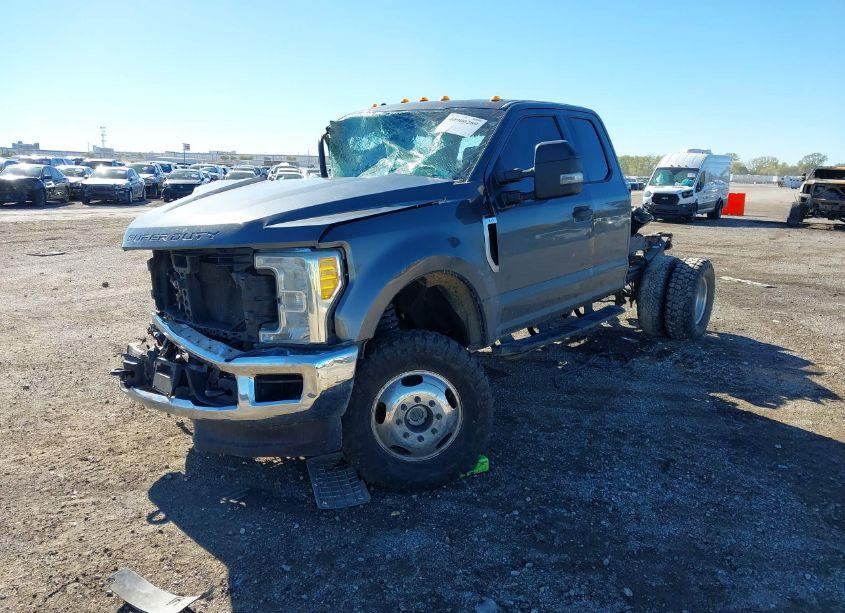 Photo 2 of 2017 Ford F-350 XLT (VIN 1FT8X3D66HEB22214)