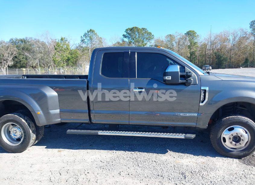 Photo 13 of 2019 Ford F-350 XLT (VIN 1FT8X3DT1KEC90663)