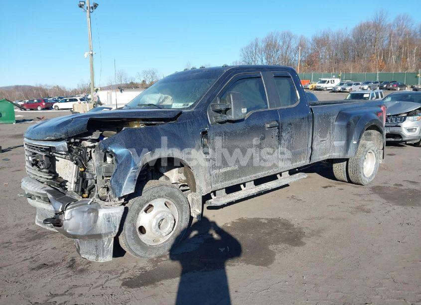 Photo 2 of 2022 Ford F-350 XL (VIN 1FT8X3DT4NEE12260)