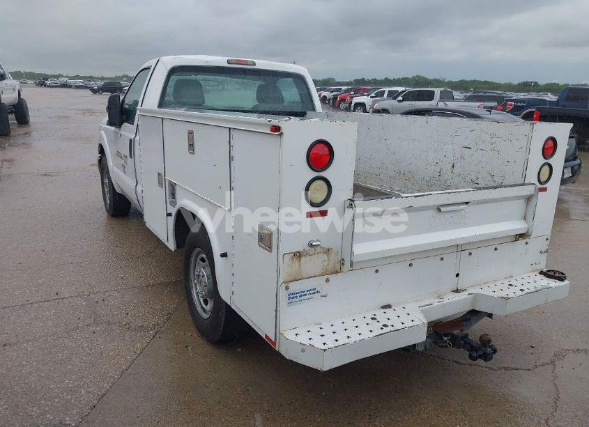 Photo 3 of 2011 Ford F-250 XL (VIN 1FTBF2A60BEC74410)