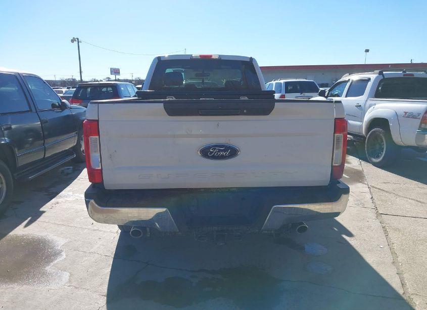 Photo 16 of 2018 Ford F-250 XL (VIN 1FTBF2A61JEC06888)