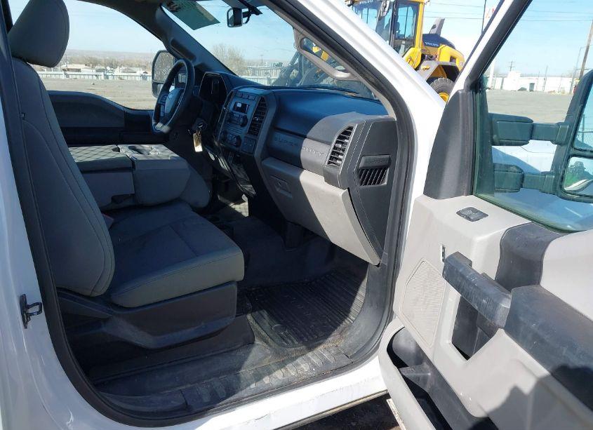 Photo 5 of 2018 Ford F-250 XL (VIN 1FTBF2A61JEC47943)