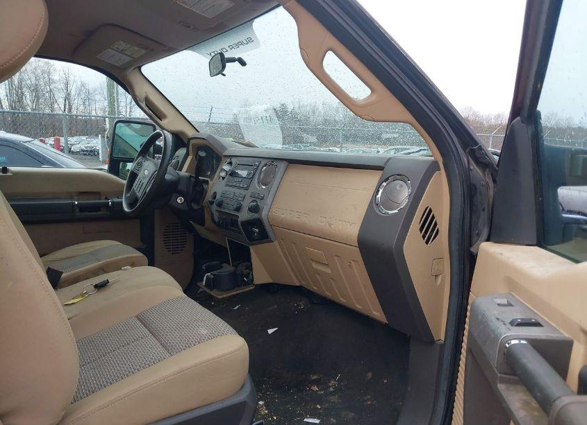 Photo 5 of 2016 Ford F-250 XLT (VIN 1FTBF2AT8GEA37872)