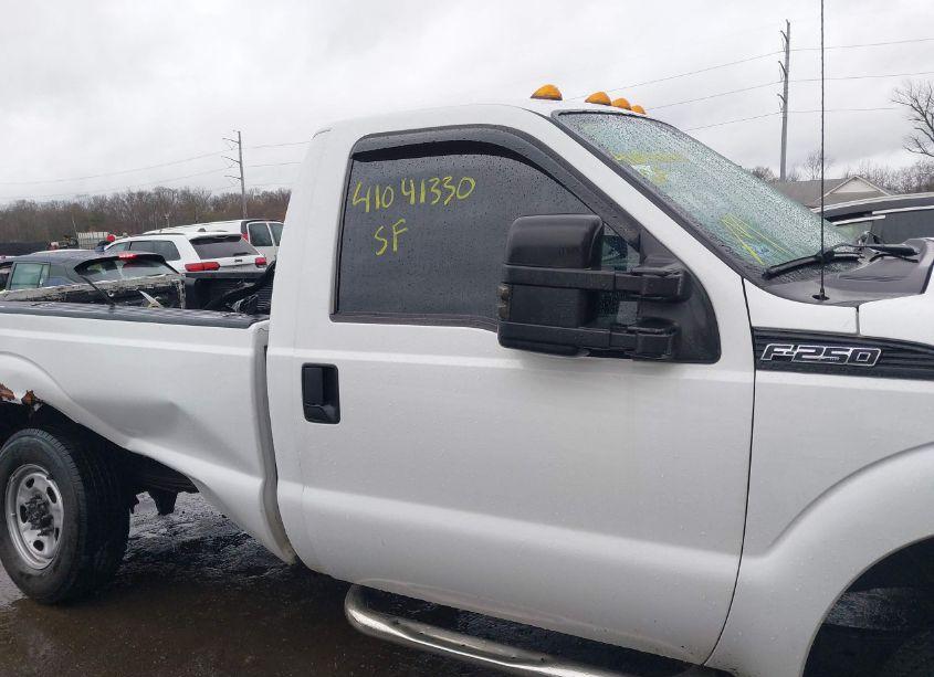 Photo 13 of 2011 Ford F-250 XL (VIN 1FTBF2B60BEB82471)