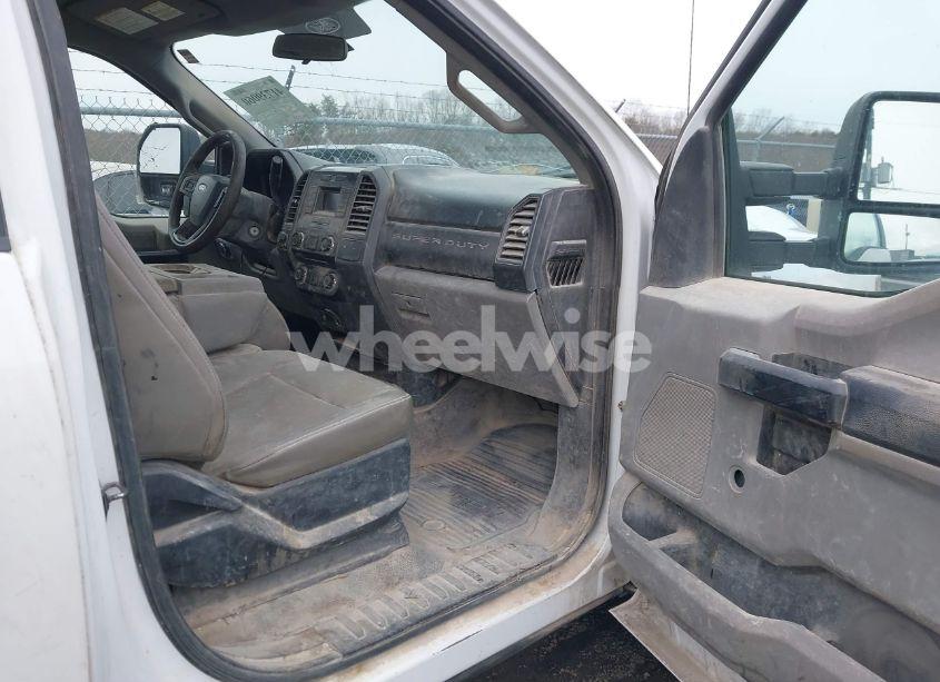 Photo 5 of 2017 Ford F-250 XL (VIN 1FTBF2B60HEC06678)