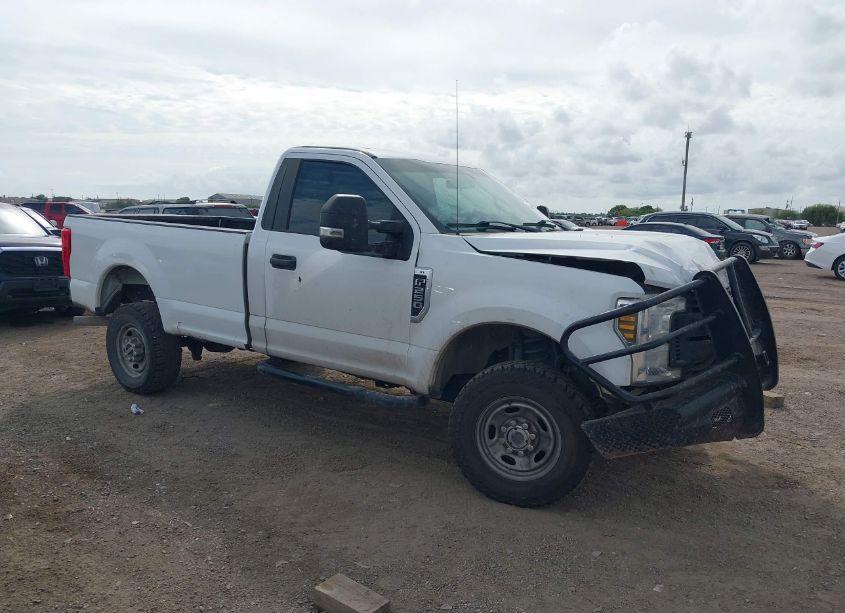 2019 Ford F-250 XL (VIN 1FTBF2B62KEG40642) main photo