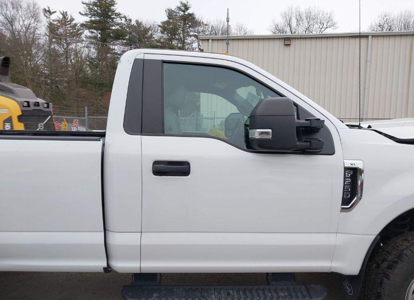 Photo 13 of 2019 Ford F-250 XL (VIN 1FTBF2B69KEG22753)