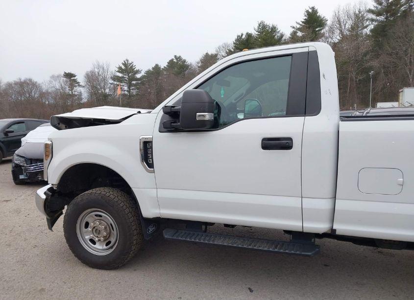 Photo 14 of 2019 Ford F-250 XL (VIN 1FTBF2B69KEG22753)