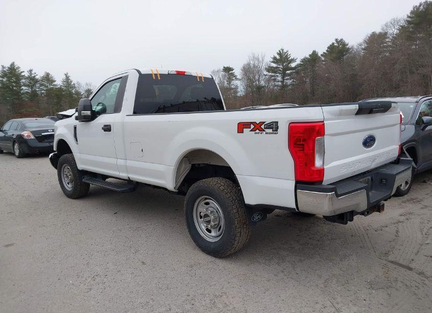 Photo 3 of 2019 Ford F-250 XL (VIN 1FTBF2B69KEG22753)