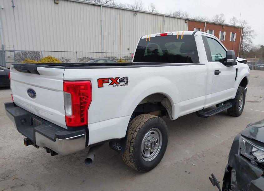 Photo 4 of 2019 Ford F-250 XL (VIN 1FTBF2B69KEG22753)