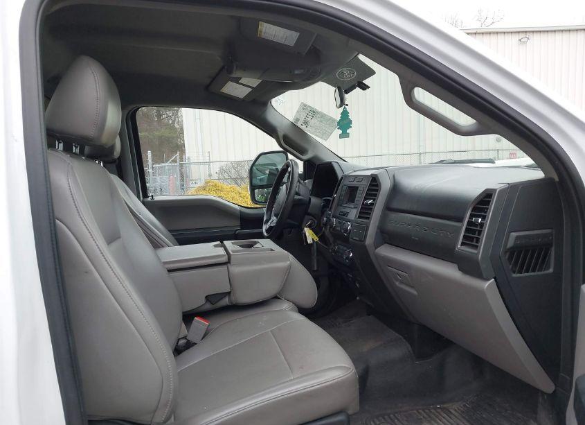 Photo 5 of 2019 Ford F-250 XL (VIN 1FTBF2B69KEG22753)