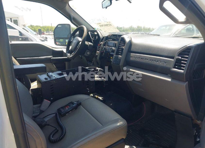 Photo 5 of 2017 Ford F-250 XL (VIN 1FTBF2BT9HEC33223)