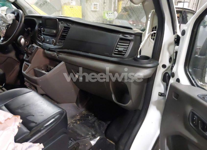 Photo 5 of 2021 Ford Transit-250 (VIN 1FTBR1C82MKA29712)