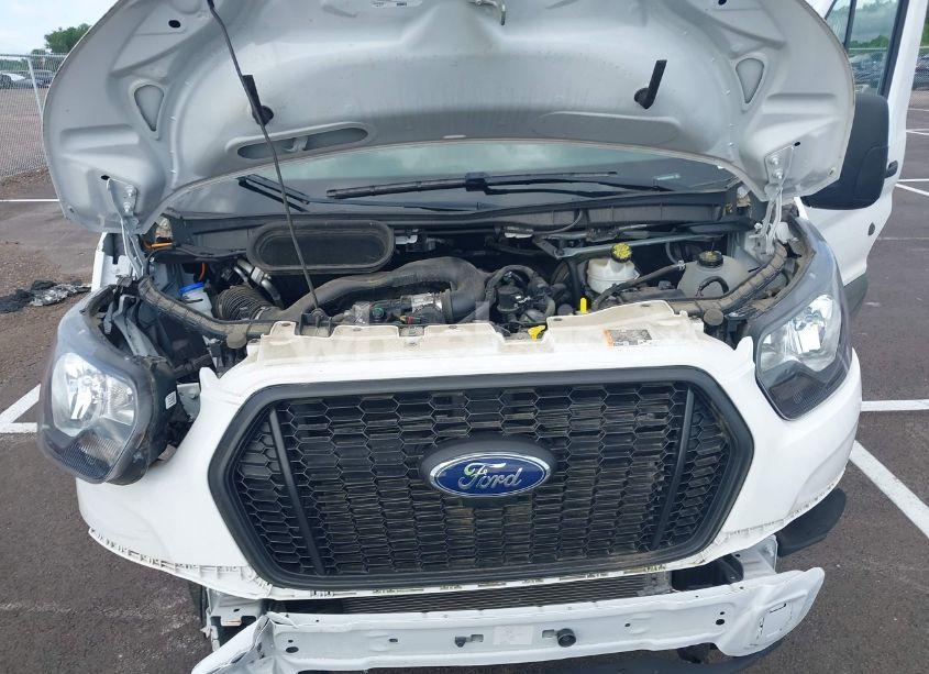 Photo 10 of 2022 Ford Transit-250 N/A (VIN 1FTBR1C83NKA81478)