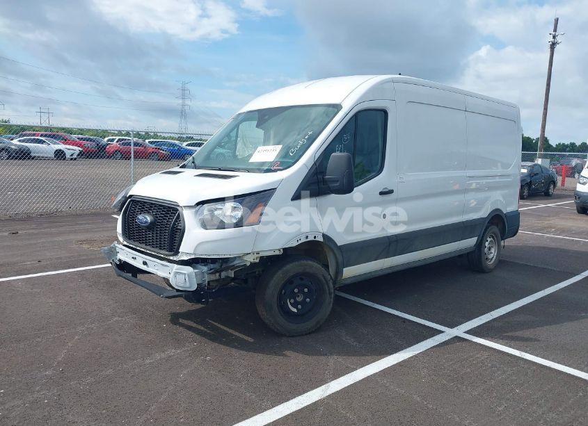 Photo 2 of 2022 Ford Transit-250 N/A (VIN 1FTBR1C83NKA81478)