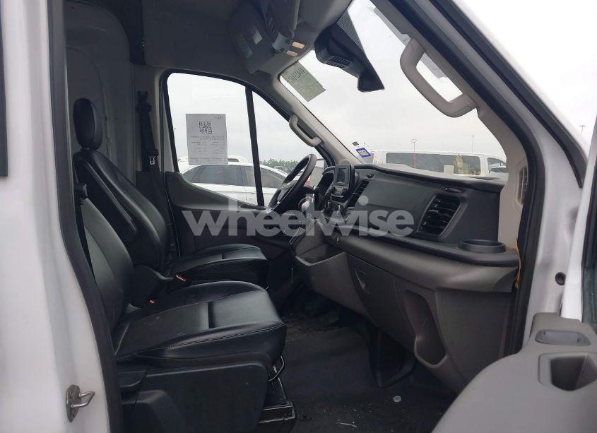 Photo 5 of 2023 Ford Transit-250 (VIN 1FTBR1C84PKA65079)
