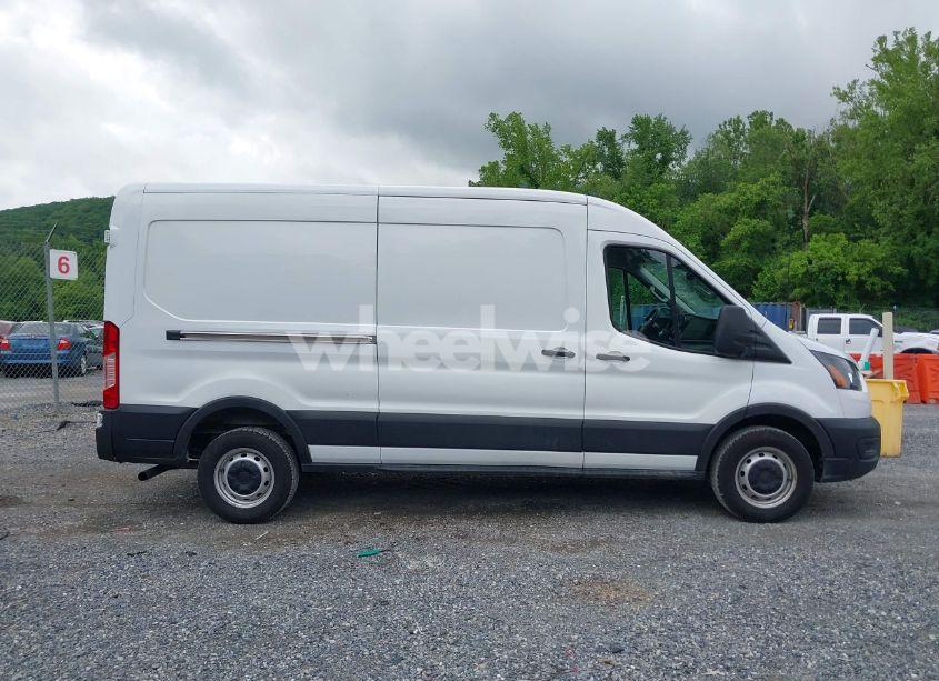 Photo 13 of 2022 Ford Transit-250 N/A (VIN 1FTBR1C85NKA74578)