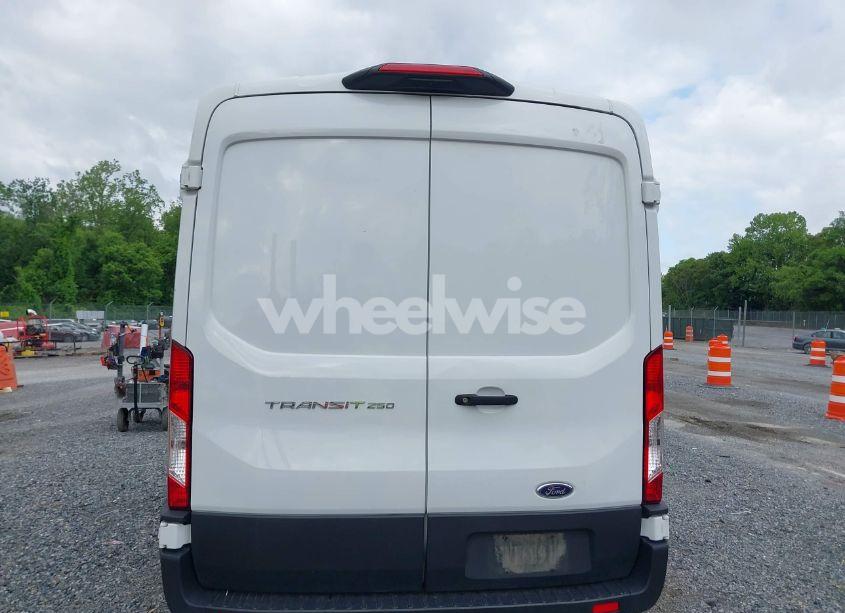 Photo 16 of 2022 Ford Transit-250 N/A (VIN 1FTBR1C85NKA74578)