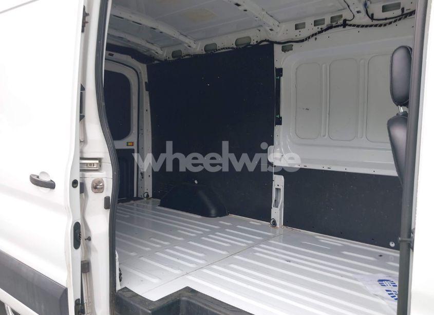 Photo 8 of 2022 Ford Transit-250 N/A (VIN 1FTBR1C85NKA74578)