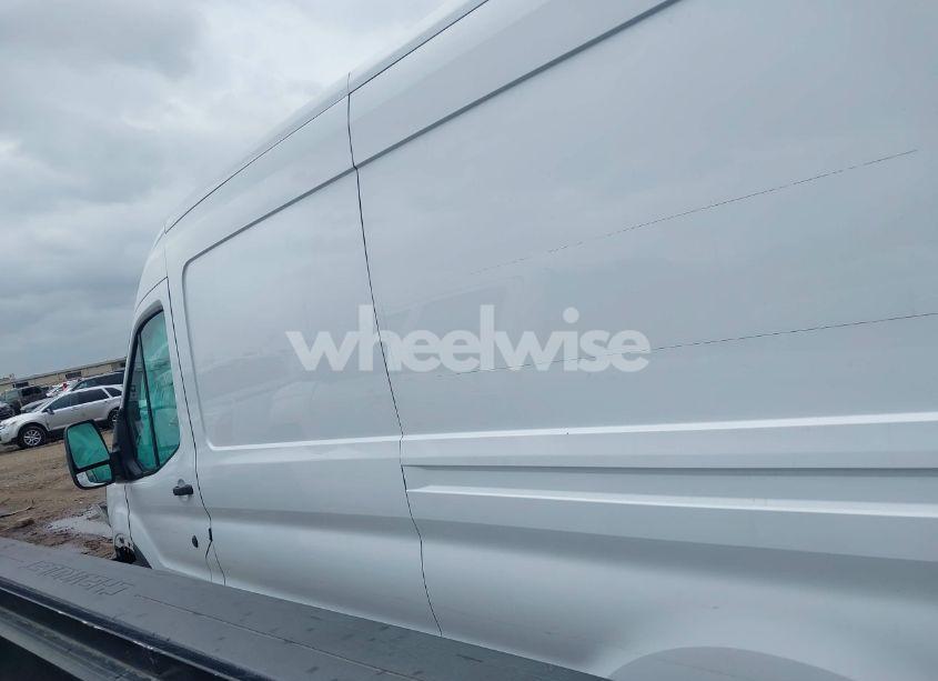 Photo 14 of 2022 Ford Transit-250 N/A (VIN 1FTBR1CG2NKA12529)