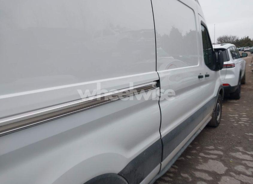 Photo 17 of 2022 Ford Transit-250 N/A (VIN 1FTBR1X84NKA82407)
