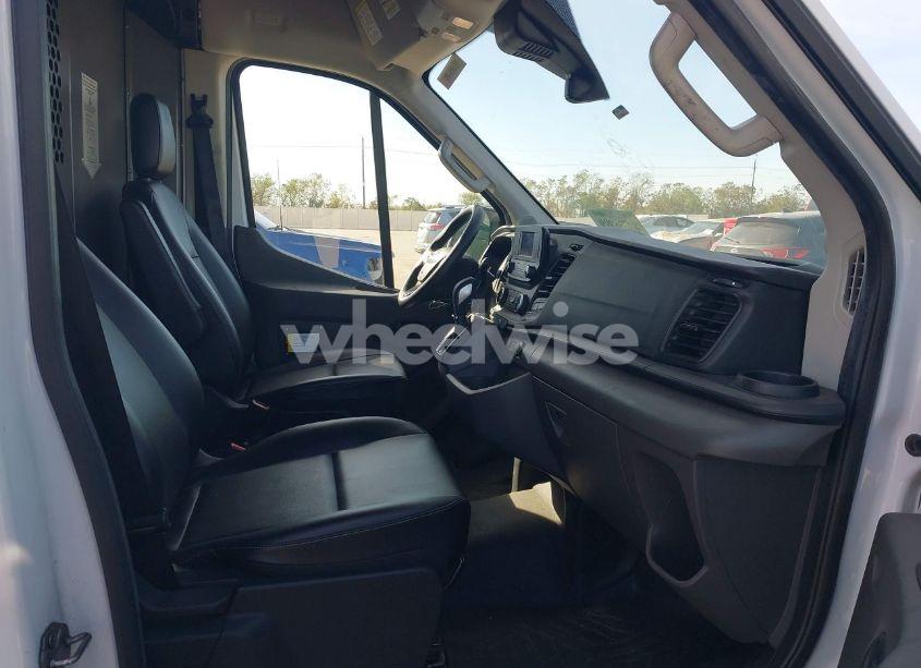 Photo 5 of 2021 Ford Transit-250 (VIN 1FTBR1X8XMKA57168)