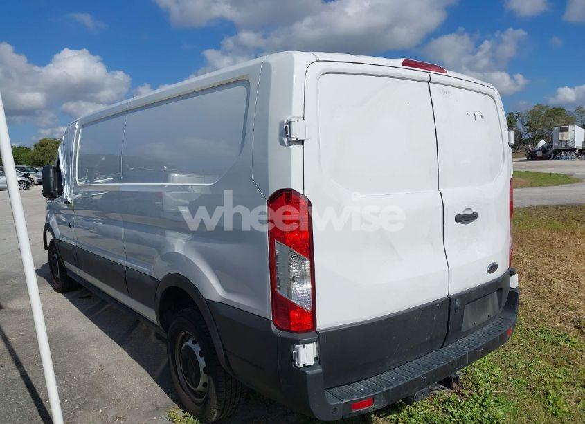 Photo 3 of 2022 Ford Transit-250 N/A (VIN 1FTBR1Y80NKA08397)