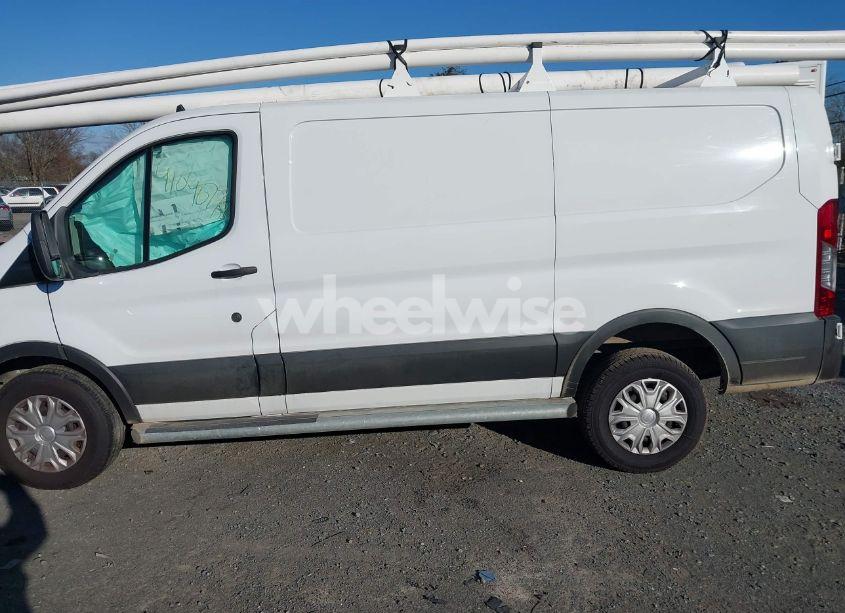 Photo 14 of 2022 Ford Transit-250 CARGO VAN (VIN 1FTBR1Y82NKA38923)