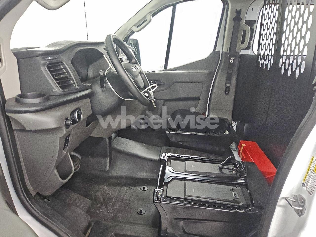 Photo 7 of 2025 FORD TRANSIT T-250 (VIN 1FTBR1Y84SKB04285)