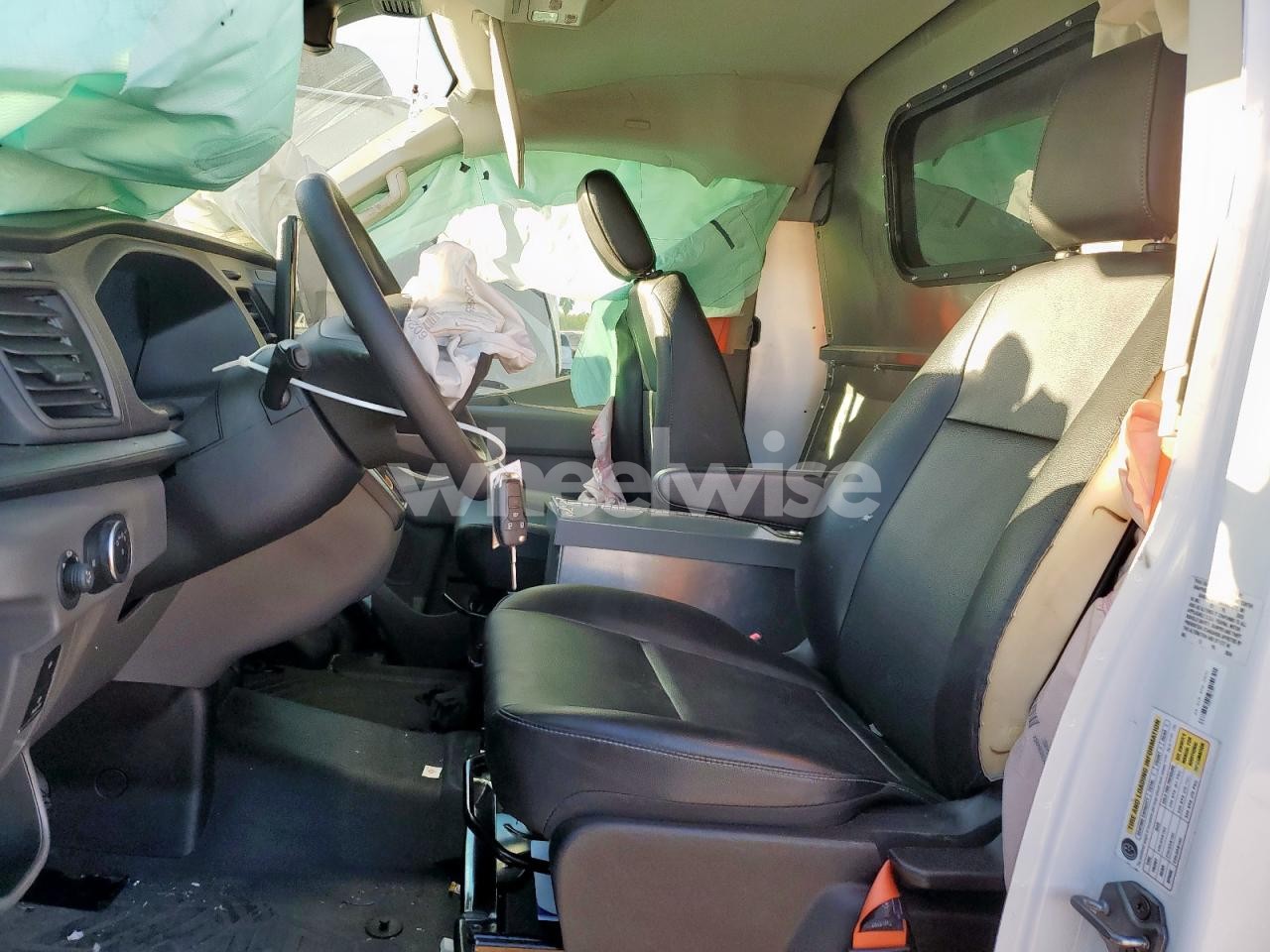 Photo 7 of 2024 FORD TRANSIT UTILITY / SERVICE VAN (VIN 1FTBR1Y85RKB86912)