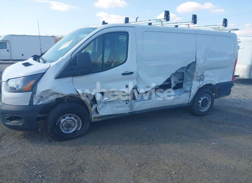 Photo 19 of 2022 Ford Transit-250 N/A (VIN 1FTBR1Y86NKA36446)