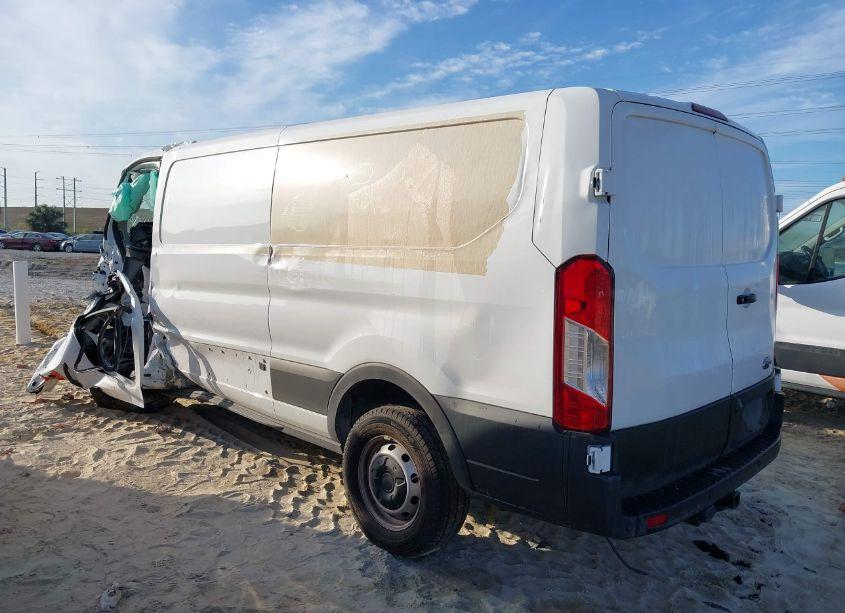 Photo 13 of 2022 Ford Transit-250 N/A (VIN 1FTBR1Y87NKA08395)