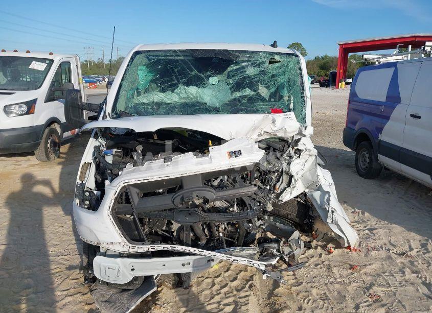 Photo 6 of 2022 Ford Transit-250 N/A (VIN 1FTBR1Y87NKA08395)
